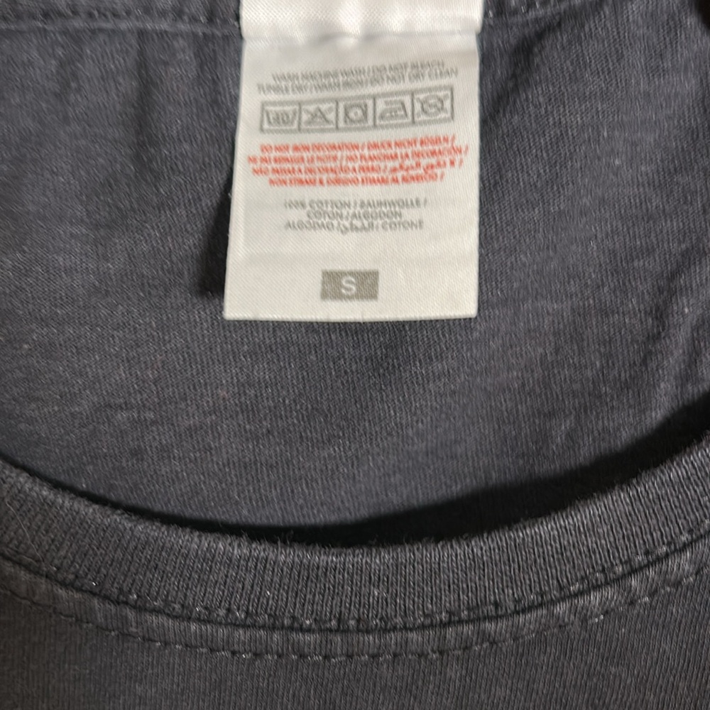 AC DC Women’s Fruit of The Loom 100% Cotton Y2K Black T-Shirt Size Small - Picture 4 of 9